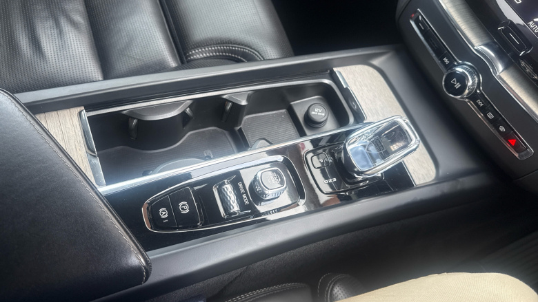 Volvo Xc60 2.0 B5P [250] Inscription Pro 5dr Geartronic Petrol Estate